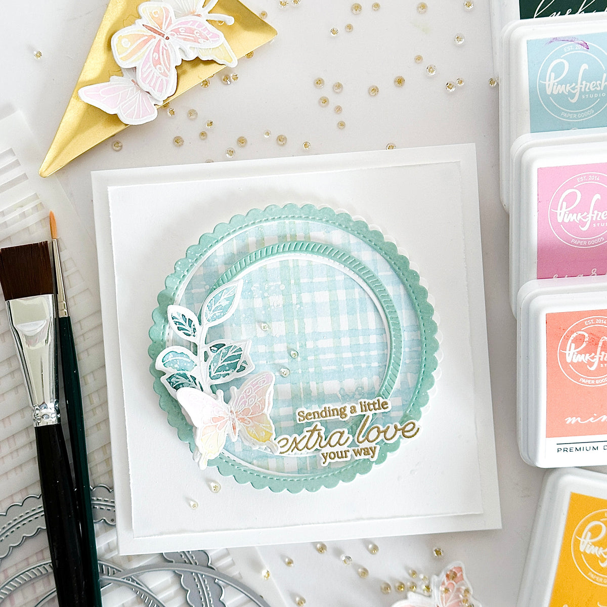 Essentials Stitched Scallop Circle die set