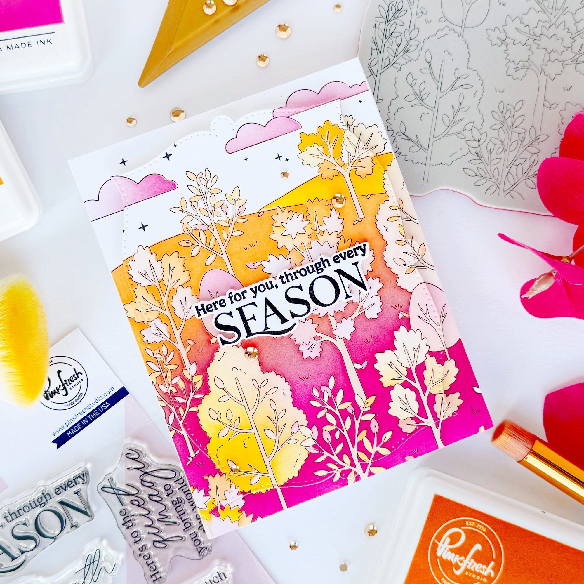Essentials: Dotted Fancy Frames die