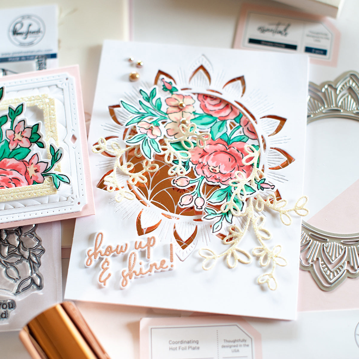 Essentials: Ornate Circle die