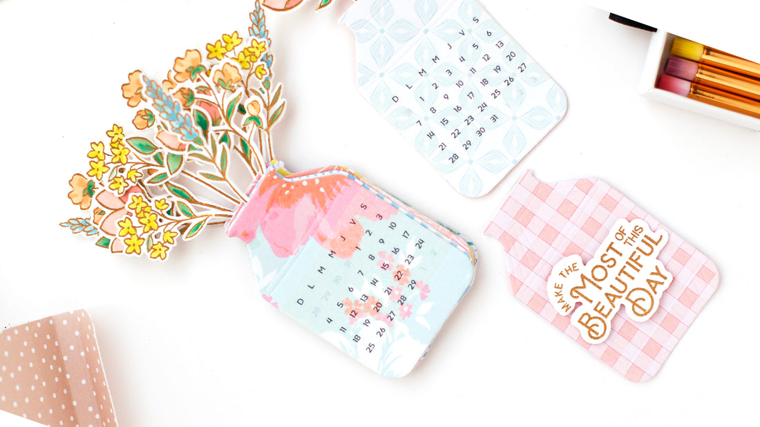 Desk Calendar | Eva Pizarro