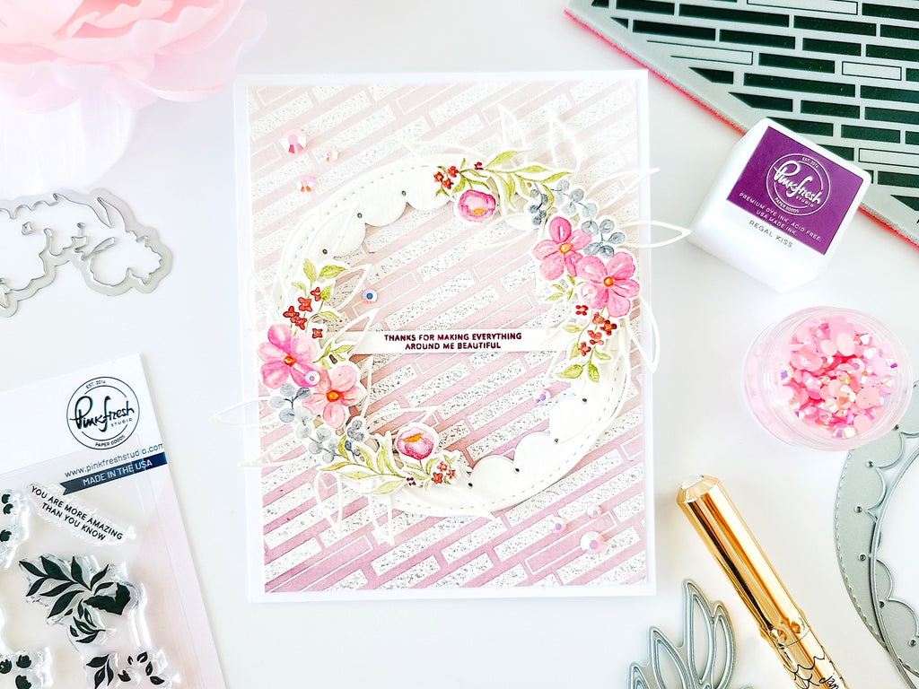 Charming Floral Wreath Card┃Yasmin Diaz