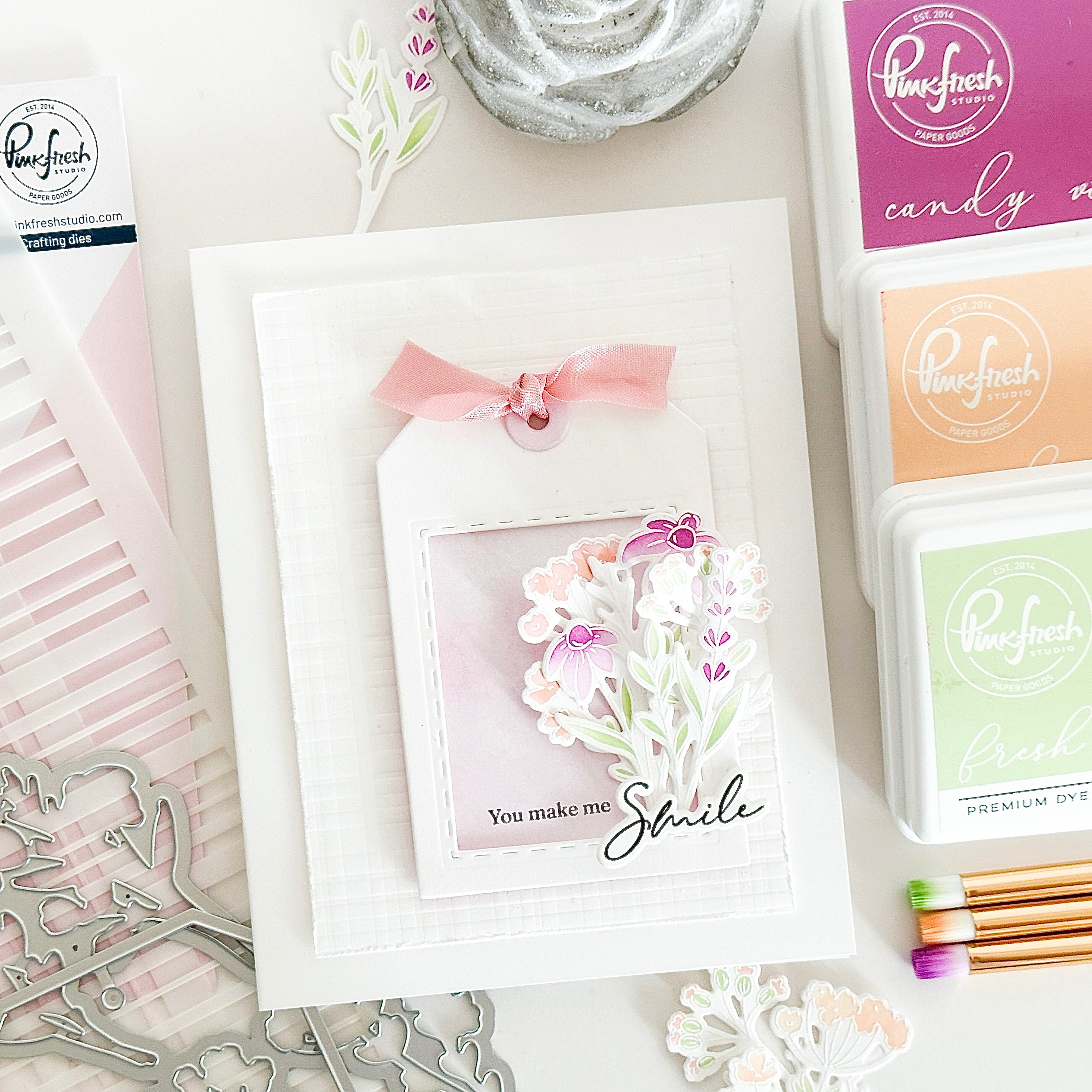 Shaker Tag Book die – Pinkfresh Studio