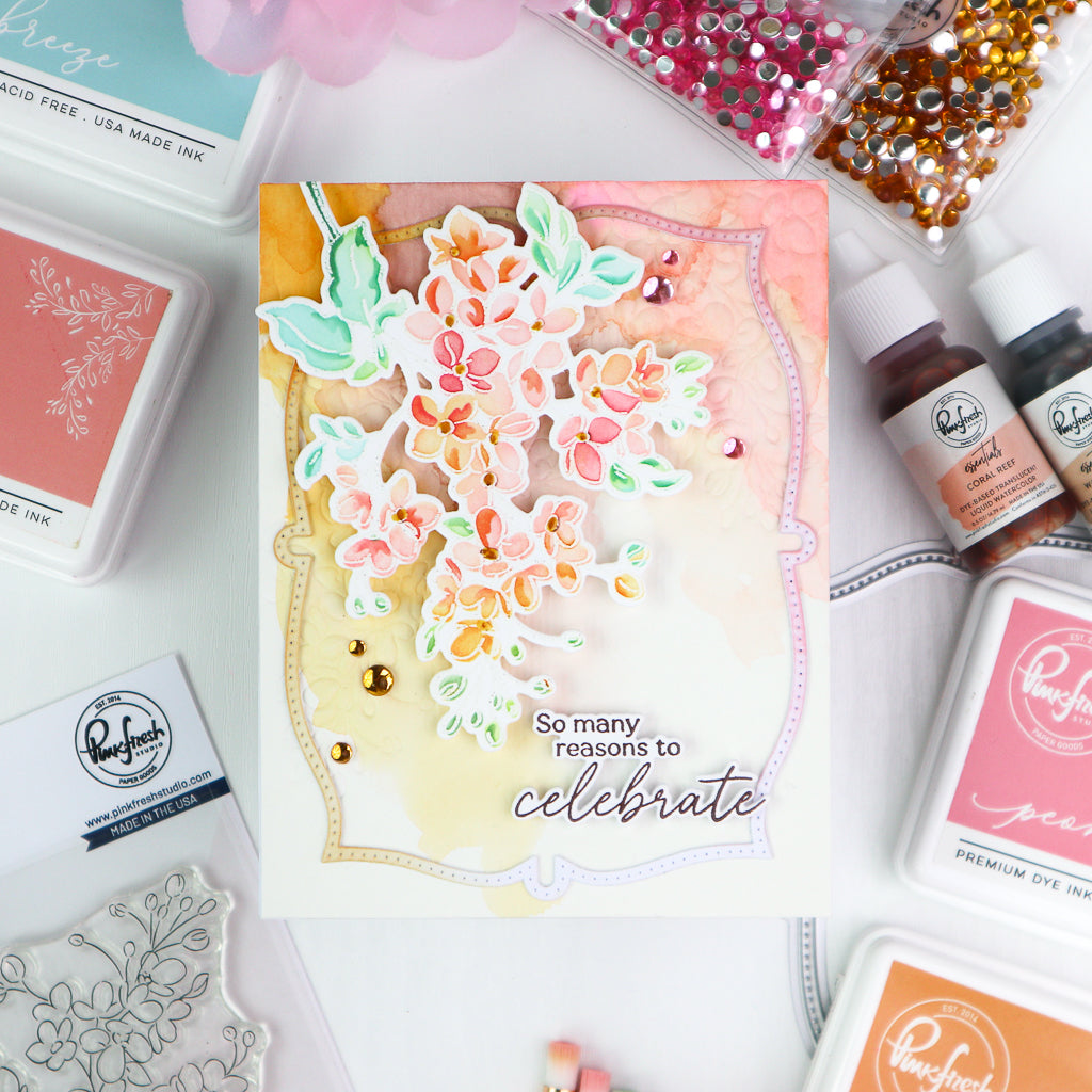 Essentials: Dotted Fancy Frames die