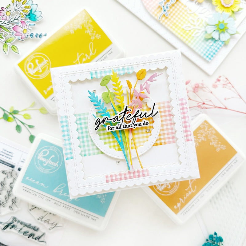 Essentials Stitched Scallop Square die set