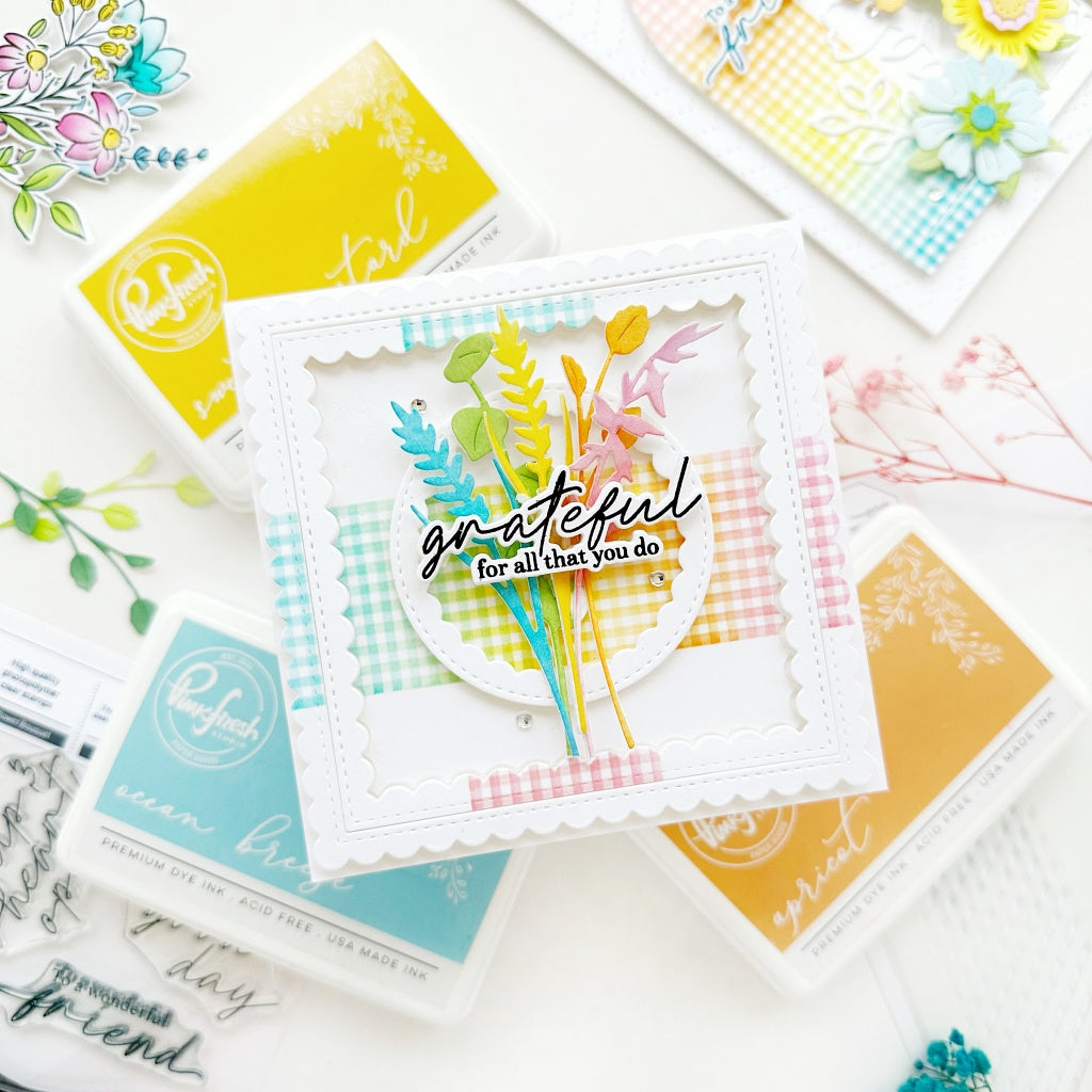 Essentials Stitched Scallop Circle die set
