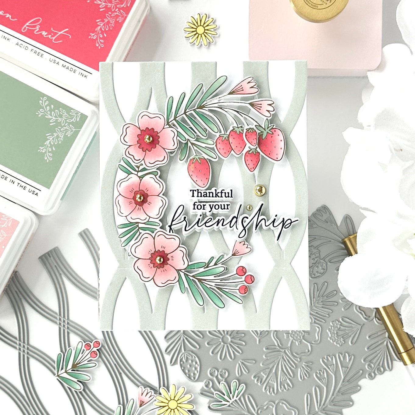 Twist Pattern die – Pinkfresh Studio