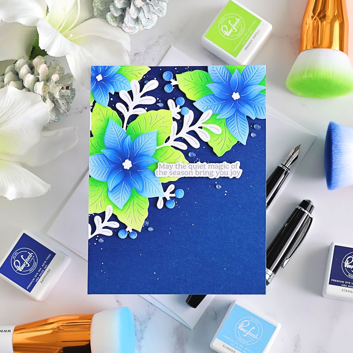 Whispers of Poinsettia die – Pinkfresh Studio