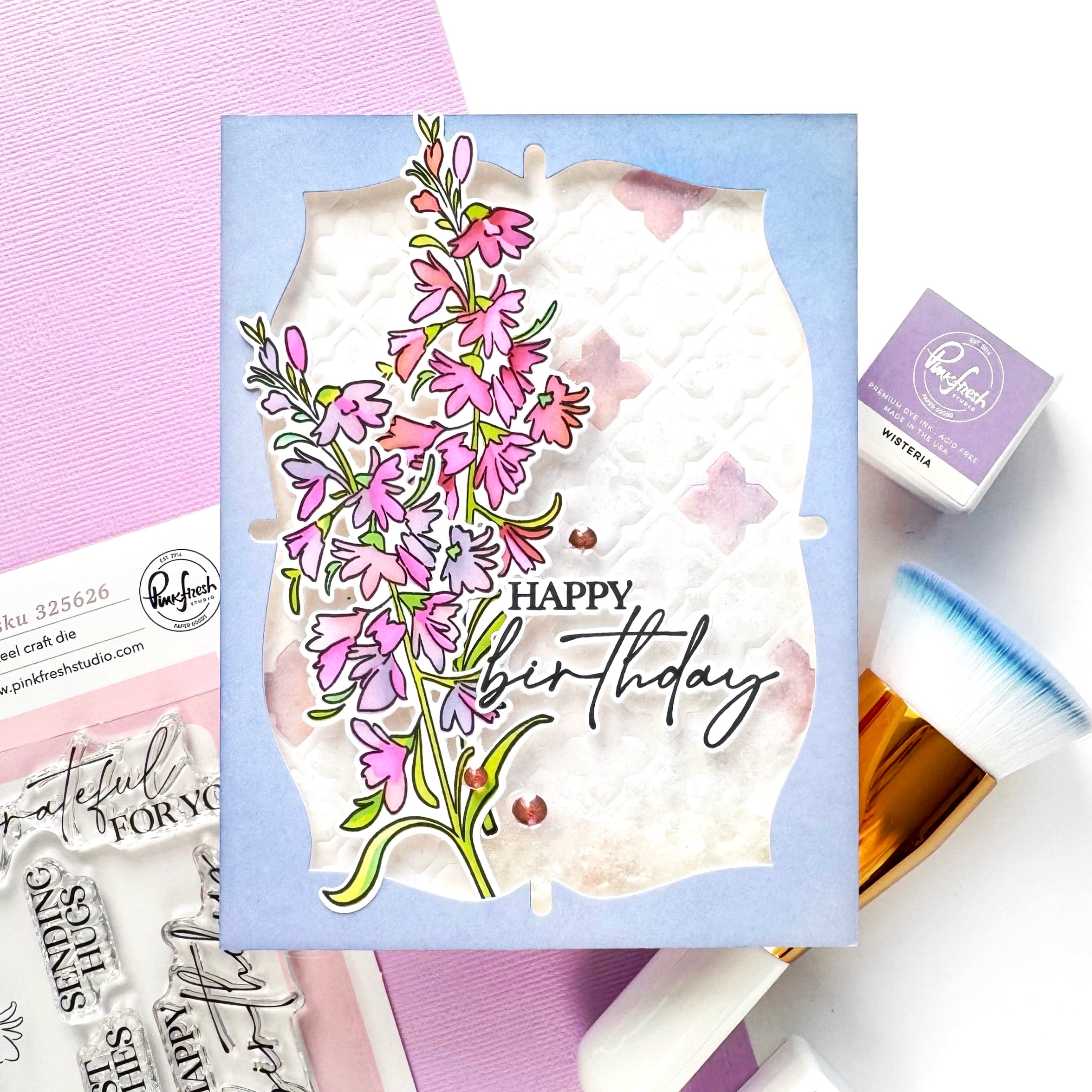 Cardinal Kiss stamp – Pinkfresh Studio