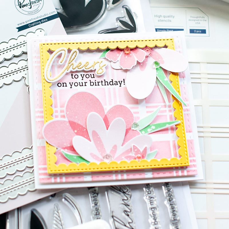 Essentials Stitched Scallop Square die set