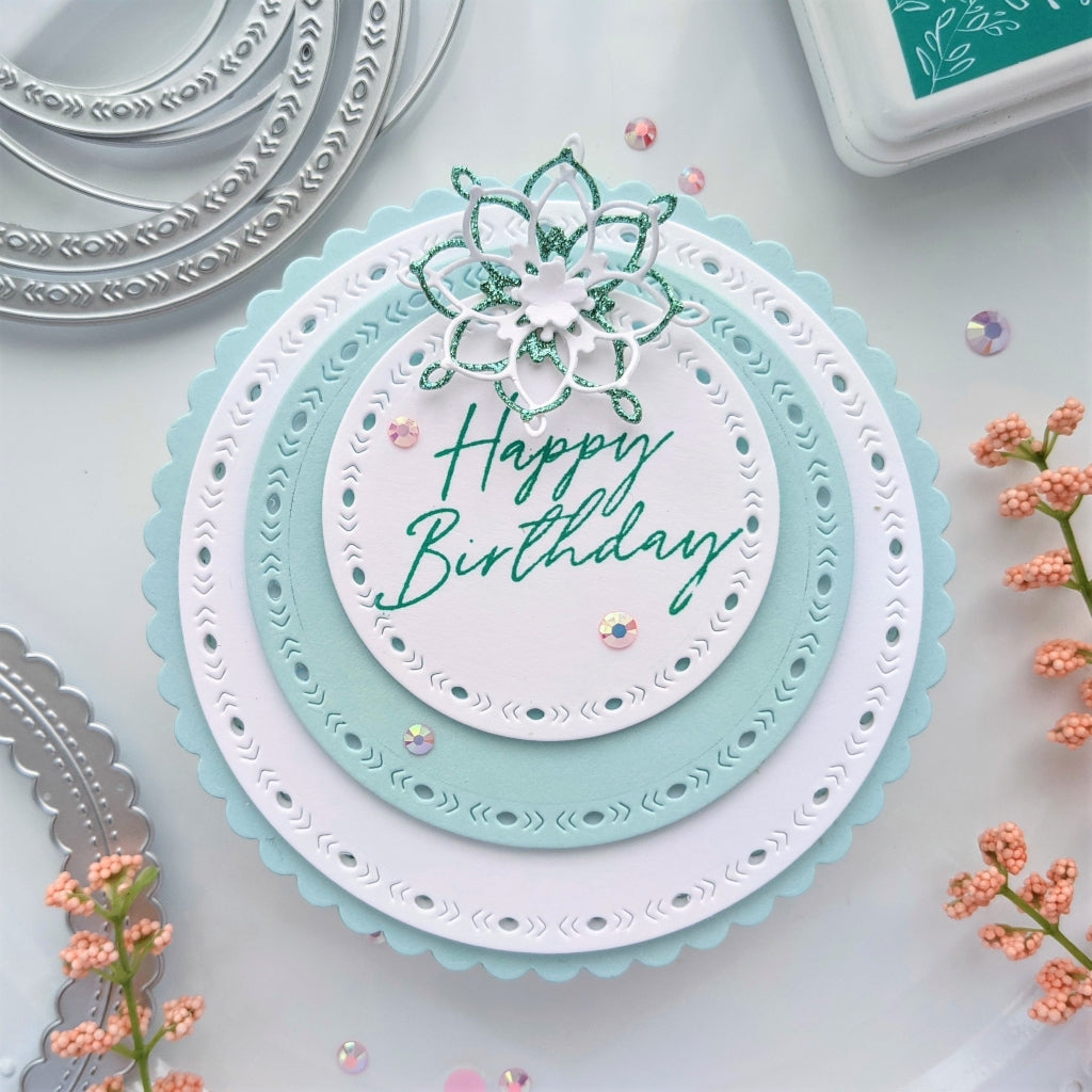 Essentials Stitched Scallop Circle die set