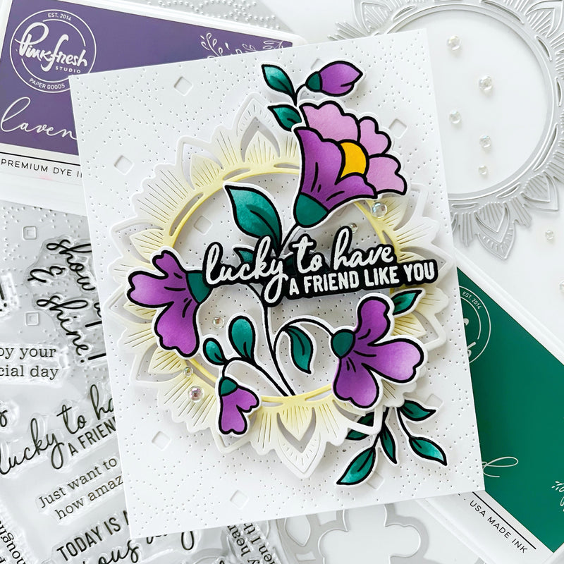 Essentials: Ornate Circle die