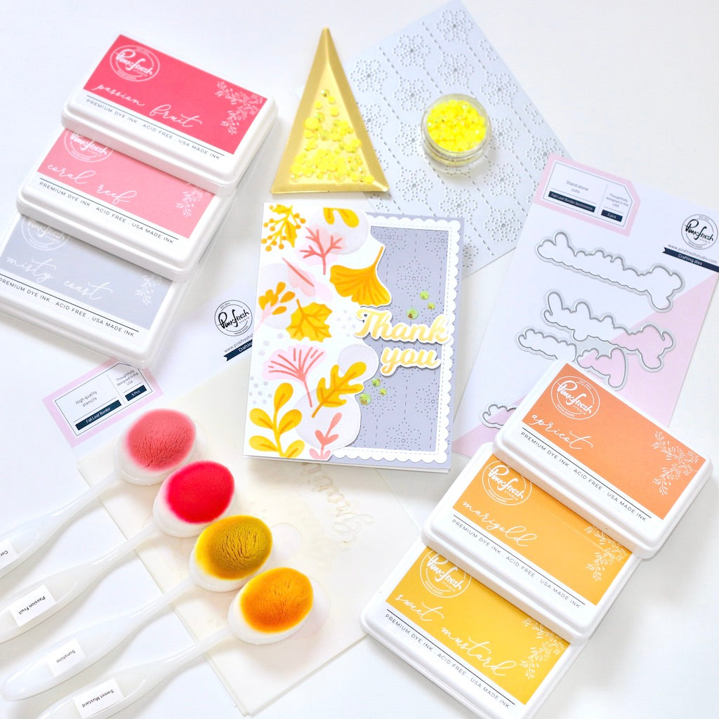 Essentials: Stitched Scallop Rectangles Die Set